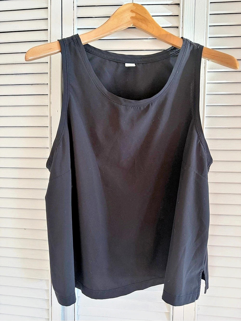EUC Old Navy Active Women’s Large StretchTech Black Tank Top